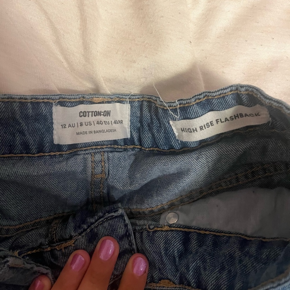 COTTON ON. High rise flashback Jean short